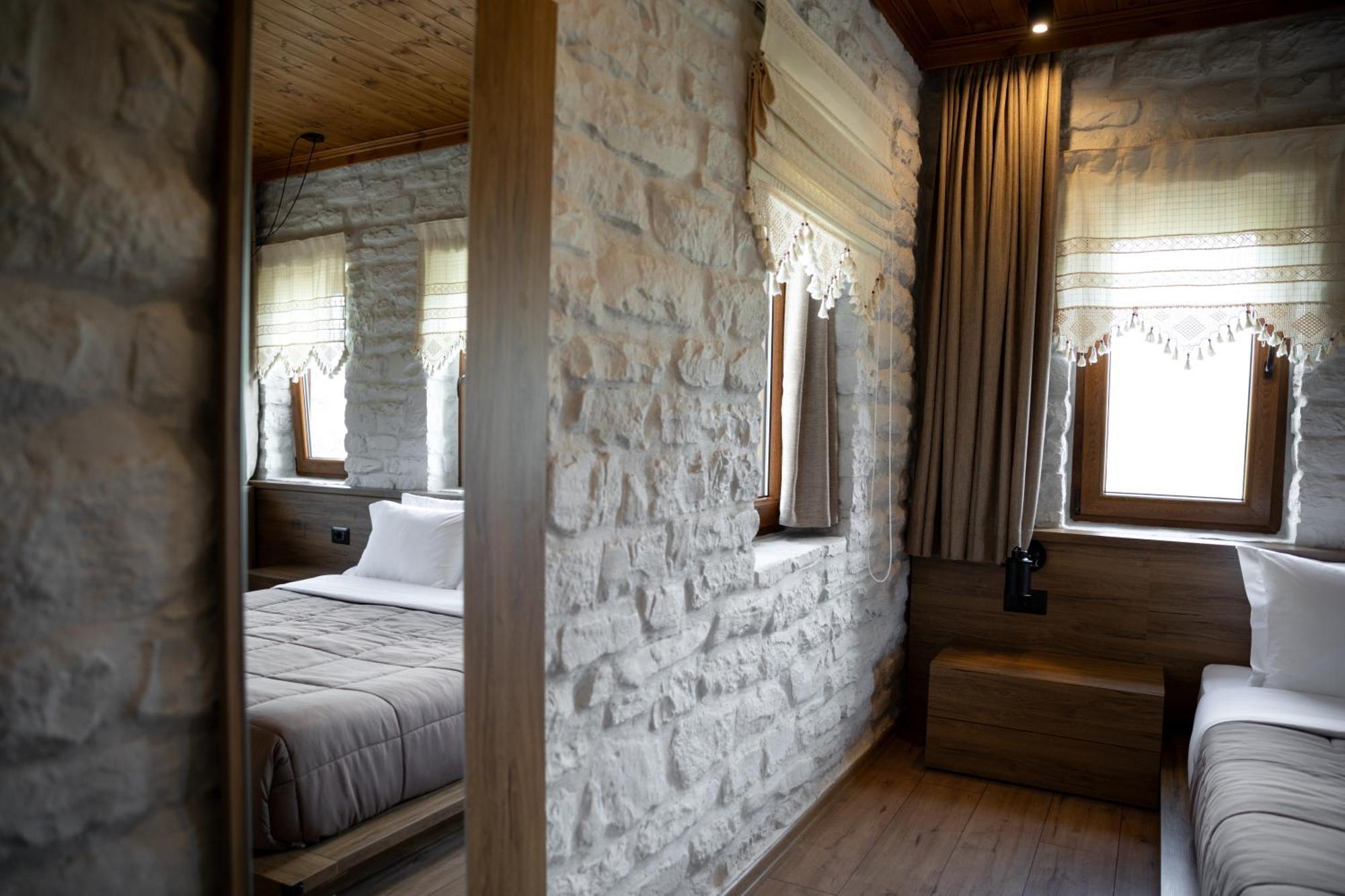 The Stone Sky Hotel Gjirokastër Extérieur photo