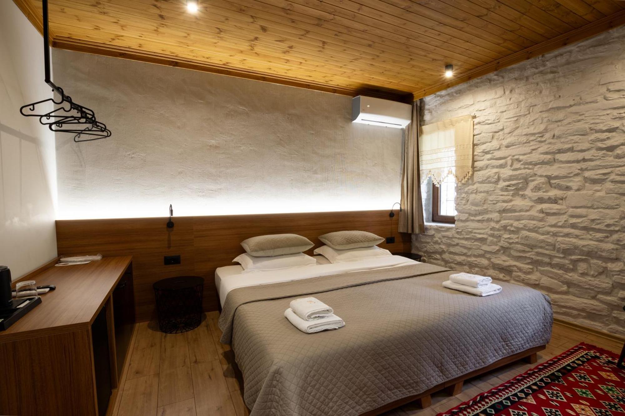 The Stone Sky Hotel Gjirokastër Extérieur photo