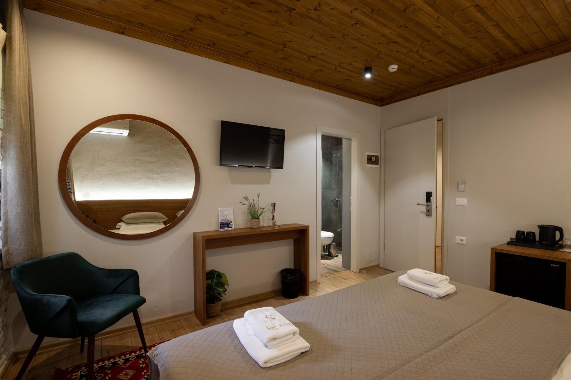 The Stone Sky Hotel Gjirokastër Extérieur photo