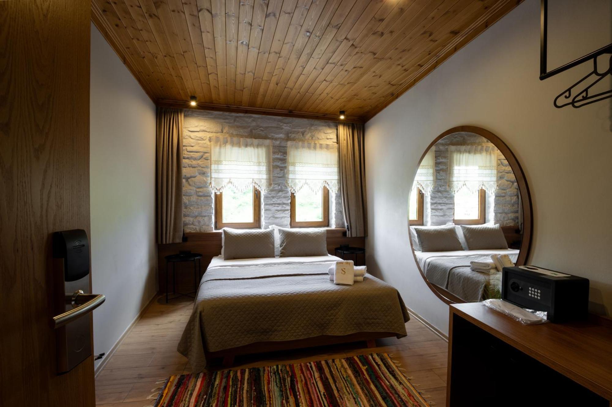 The Stone Sky Hotel Gjirokastër Extérieur photo