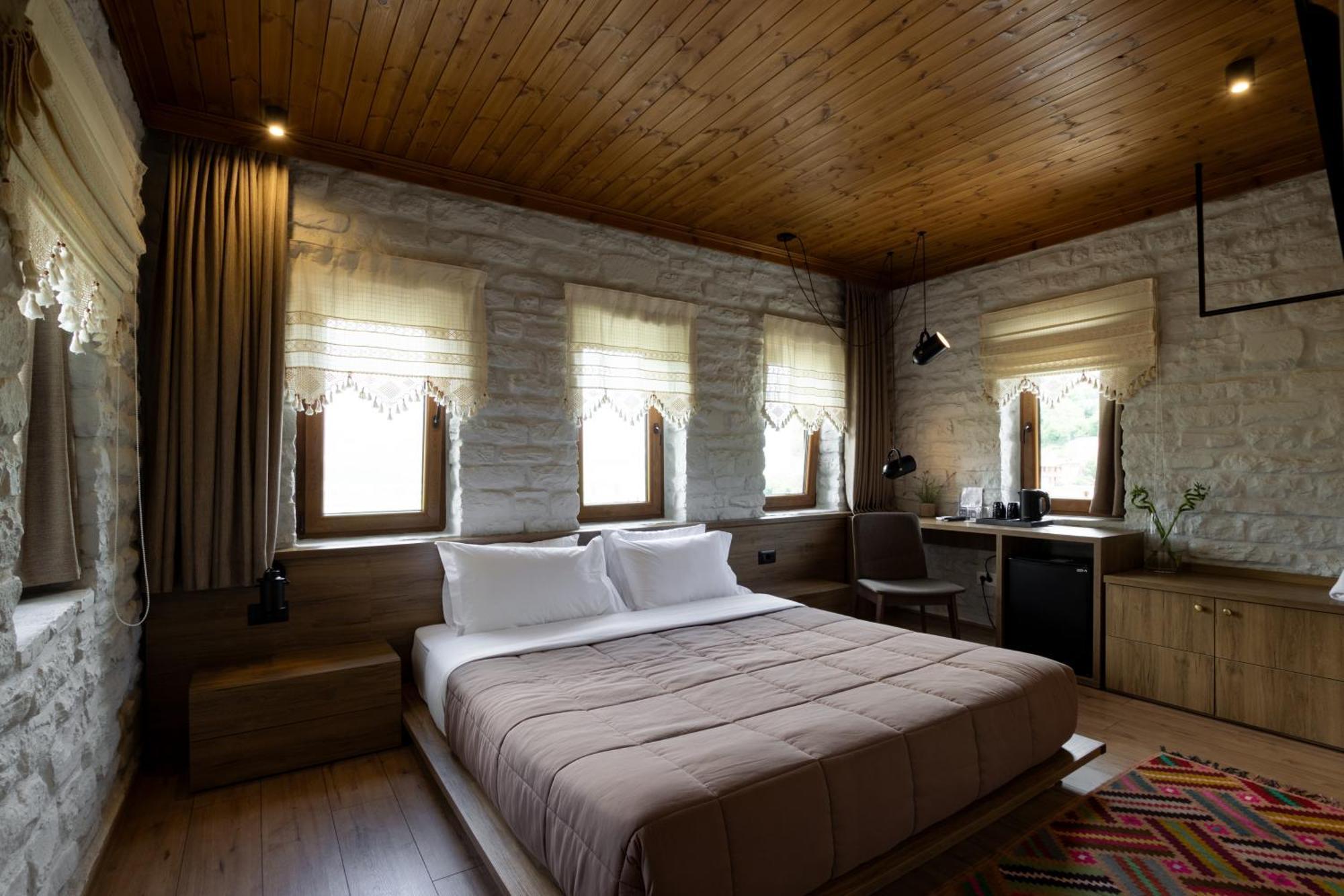 The Stone Sky Hotel Gjirokastër Extérieur photo