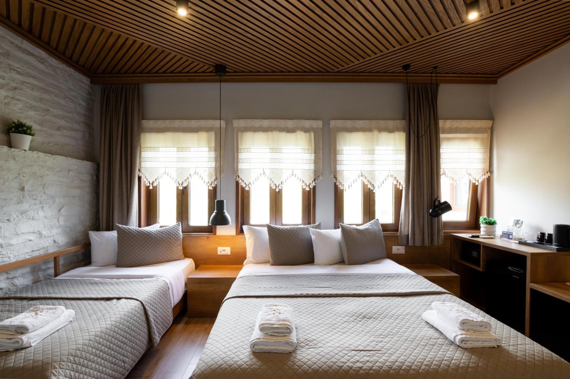 The Stone Sky Hotel Gjirokastër Extérieur photo