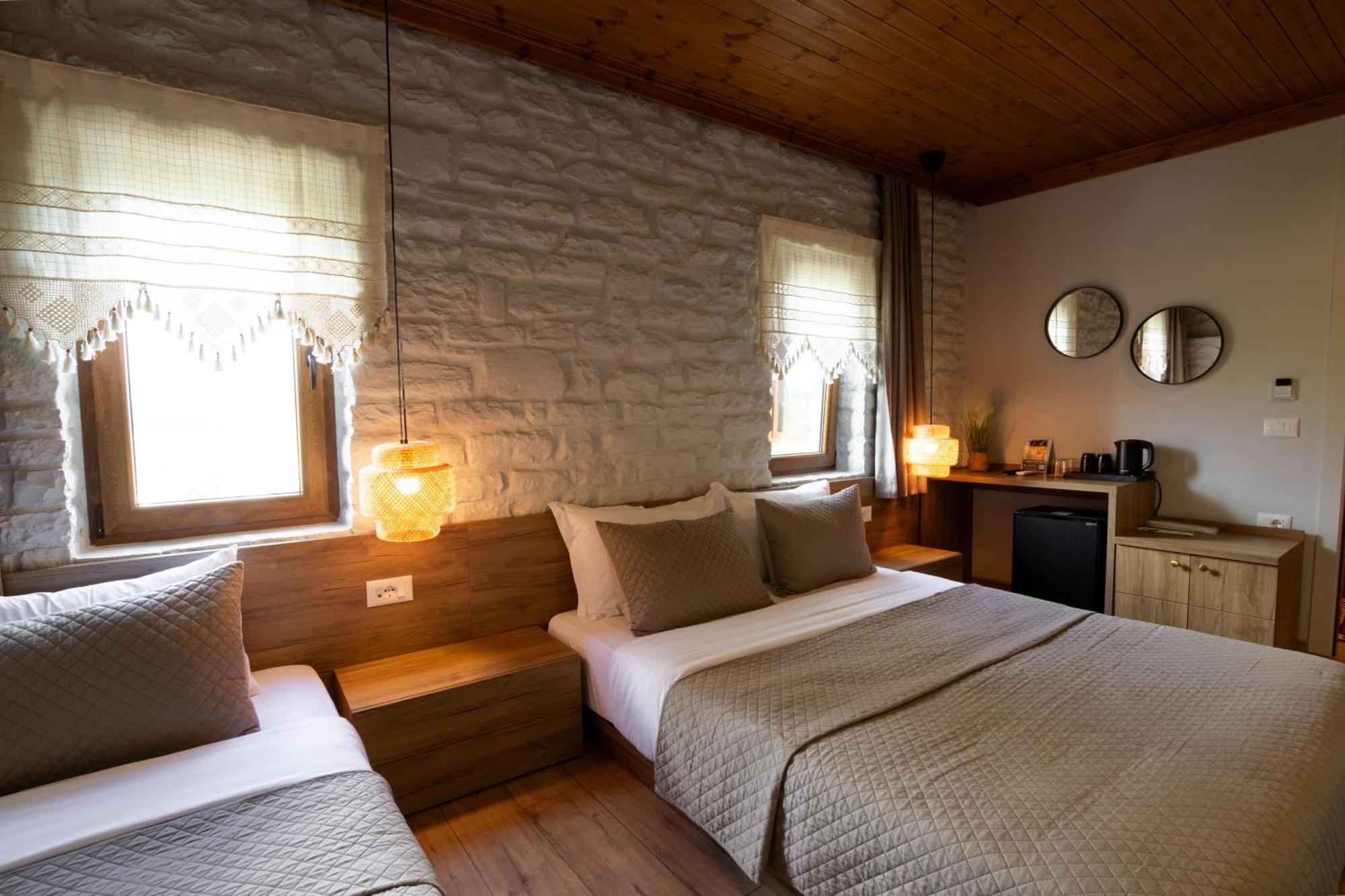 The Stone Sky Hotel Gjirokastër Extérieur photo