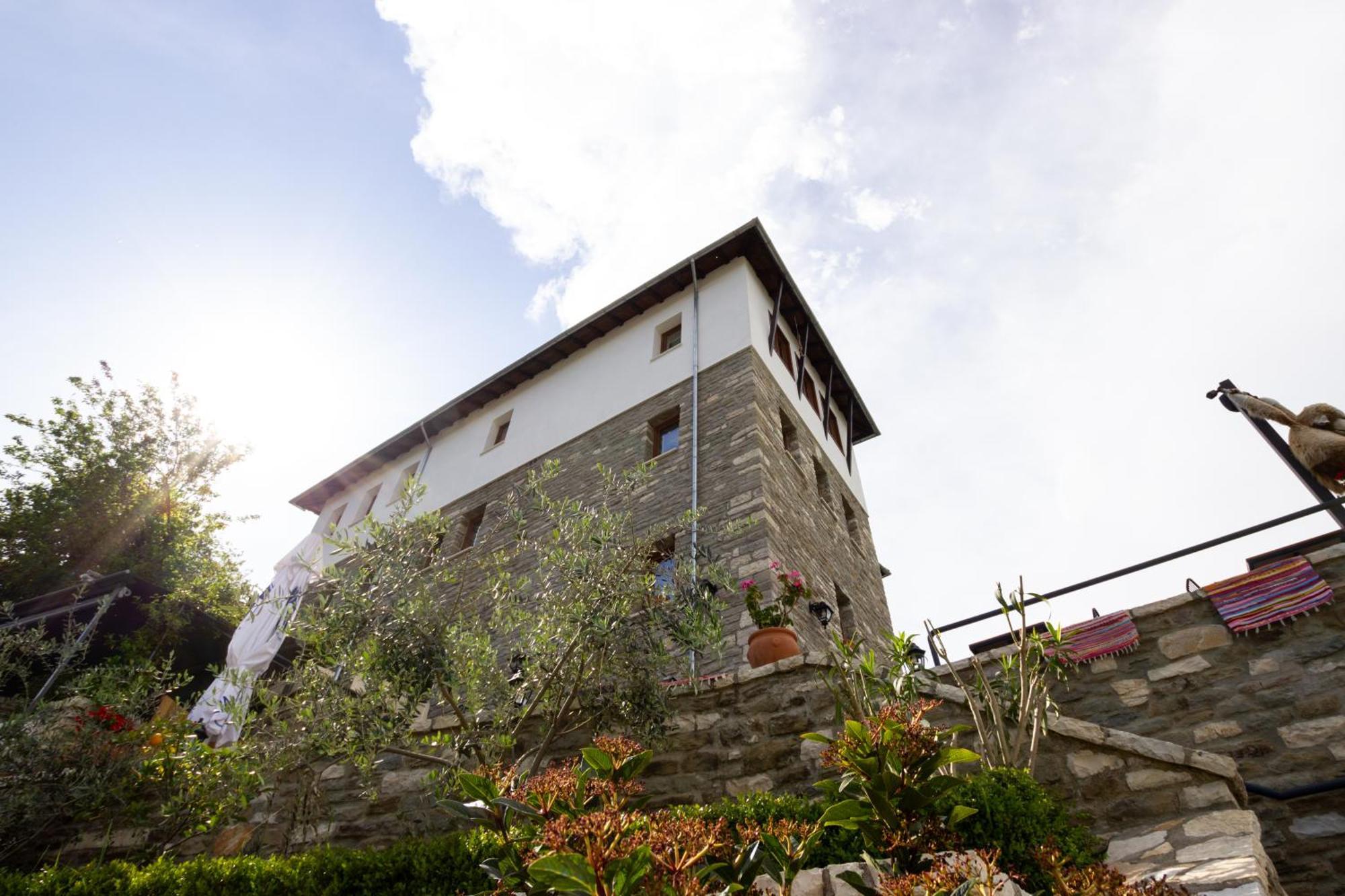 The Stone Sky Hotel Gjirokastër Extérieur photo