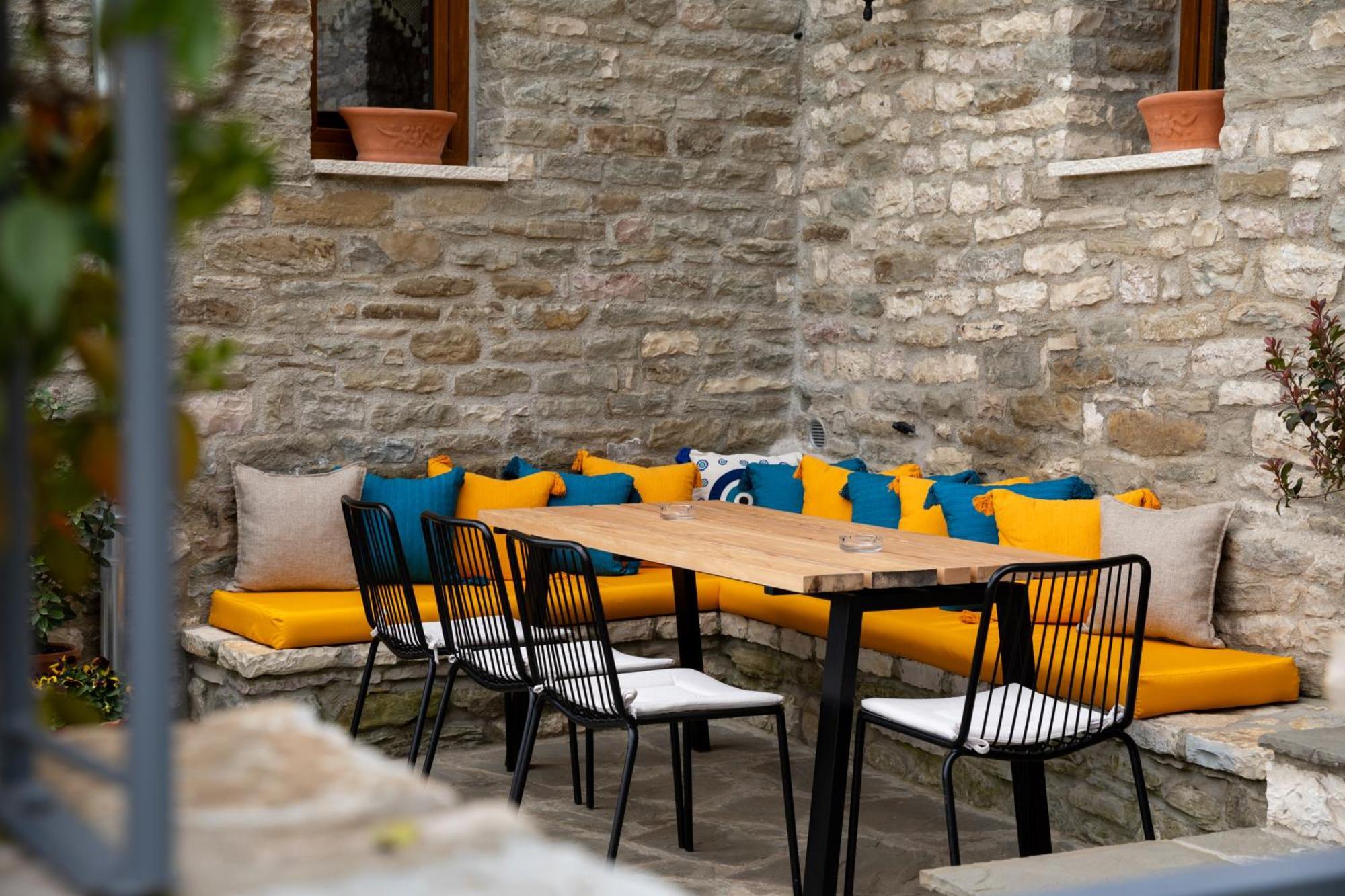 The Stone Sky Hotel Gjirokastër Extérieur photo
