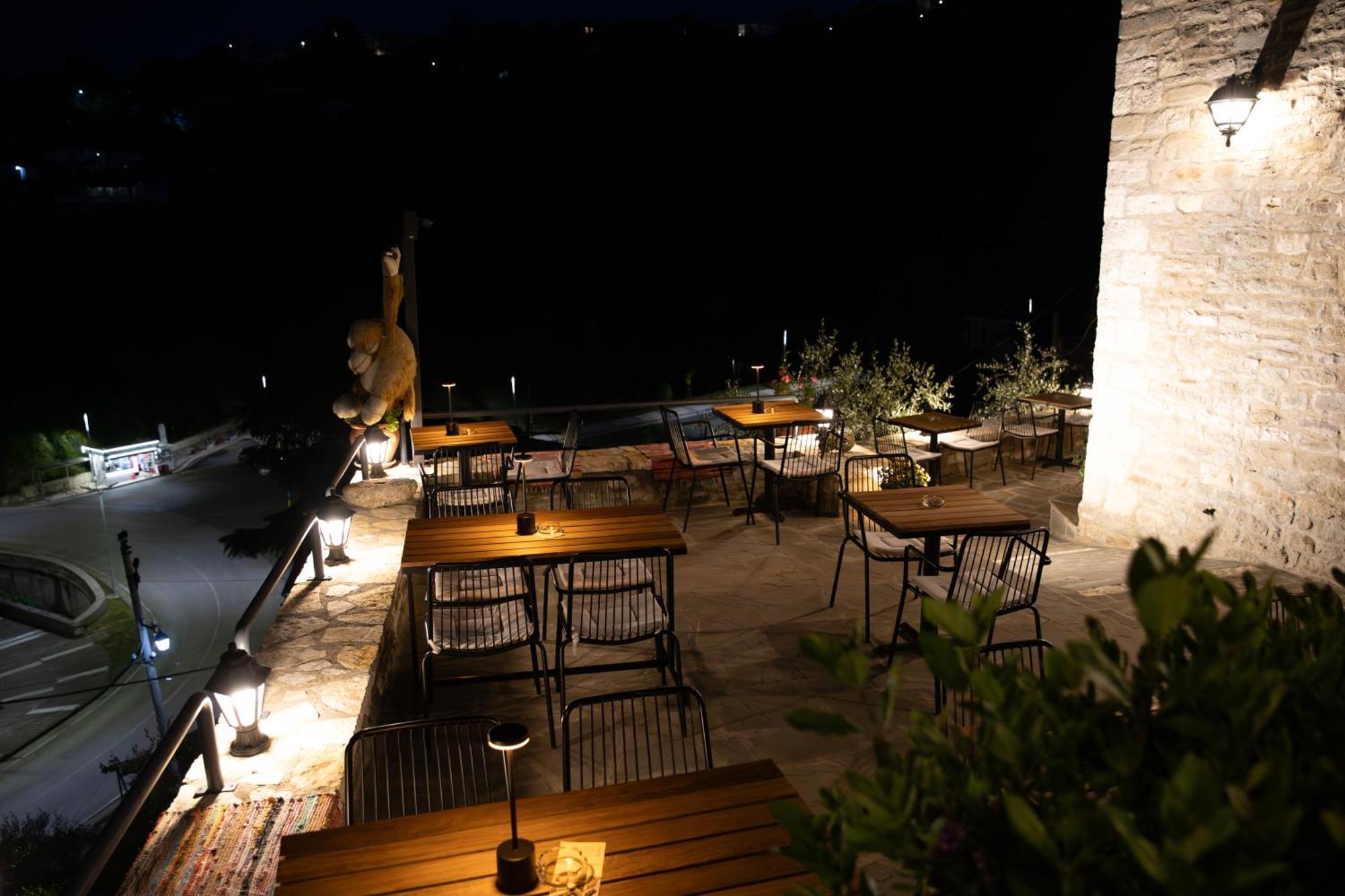 The Stone Sky Hotel Gjirokastër Extérieur photo